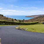 4 Bedroom House By Travel Lets Homes With Beautiful Ocean View