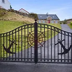 4 Bedroom House By Travel Lets Homes With Beautiful Ocean View