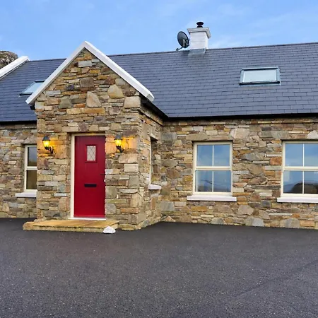 4 Bedroom House By Travel Lets Homes With Beautiful Ocean View