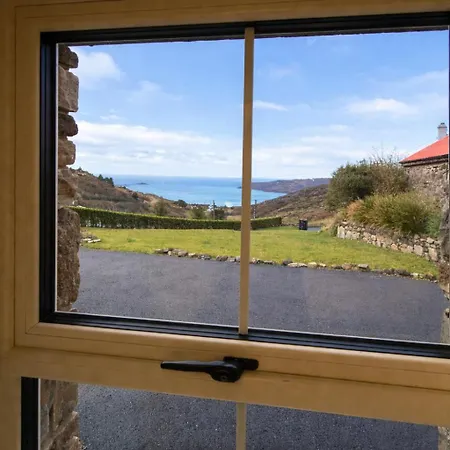 4 Bedroom House By Travel Lets Homes With Beautiful Ocean View *