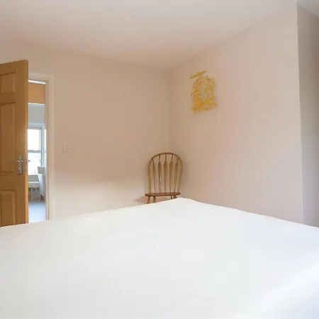4 Bedroom House By Travel Lets Homes With Beautiful Ocean View *