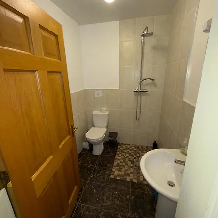 4 Bedroom House By Travel Lets Homes With Beautiful Ocean View